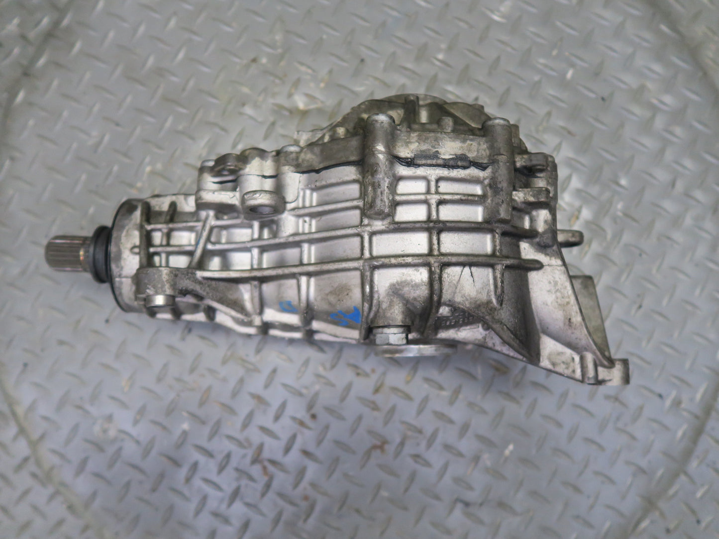 2017-2019 Alfa Romeo Stelvio 2.0L AWD Front Axle Differential Carrier 3.73 88K