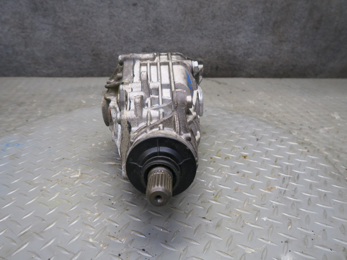 2017-2019 Alfa Romeo Stelvio 2.0L AWD Front Axle Differential Carrier 3.73 88K