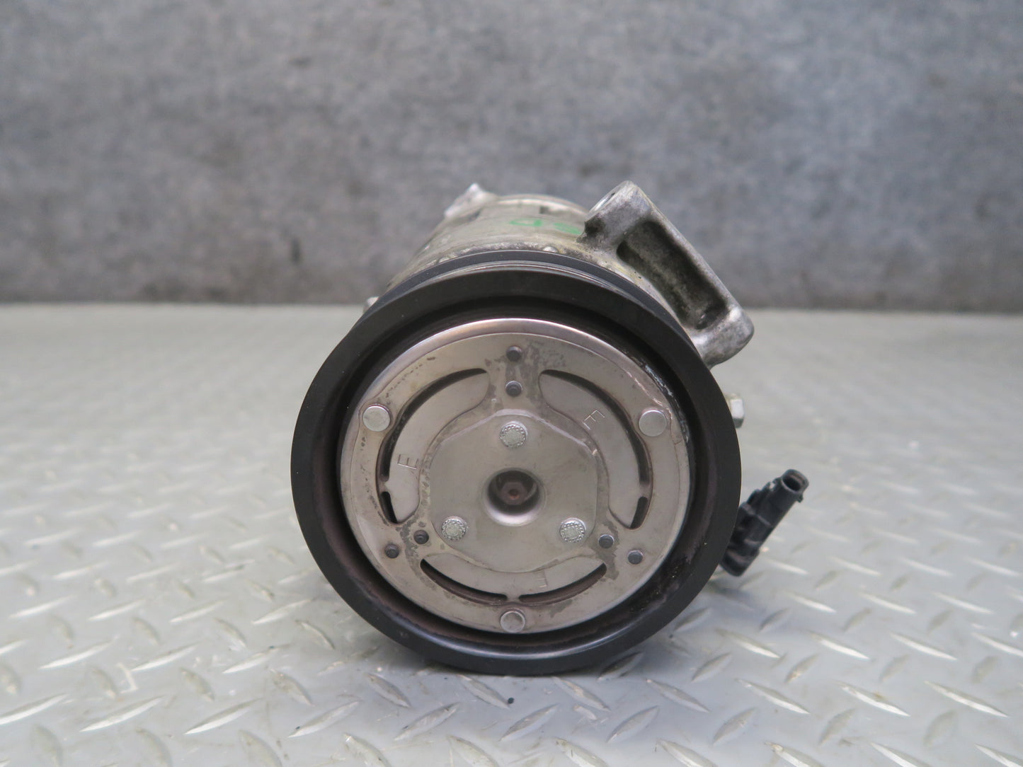 2017-2023 Alfa Romeo Stelvio 2.0L AWD A/C Air Condition Compressor 50540132