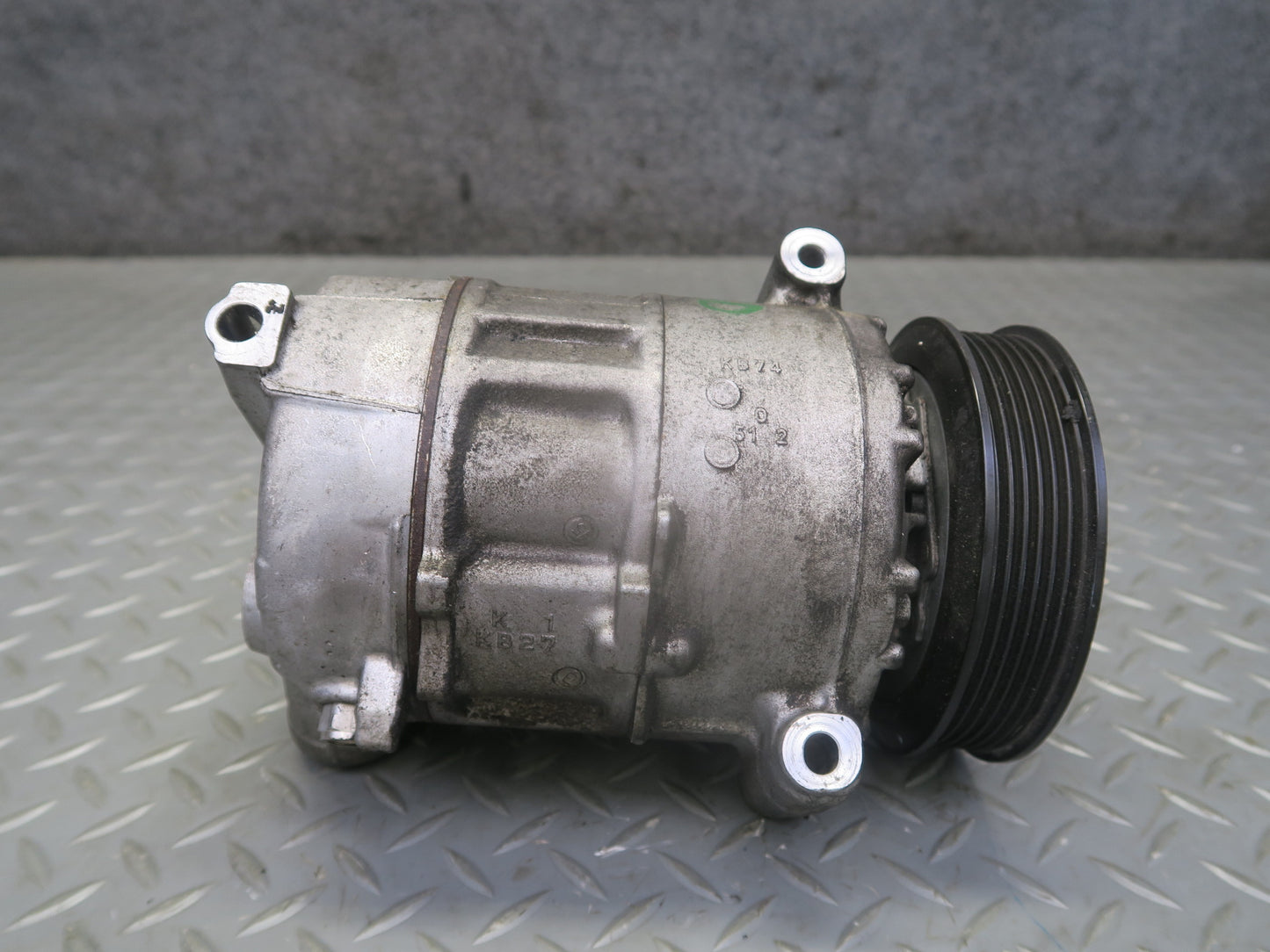 2017-2023 Alfa Romeo Stelvio 2.0L AWD A/C Air Condition Compressor 50540132