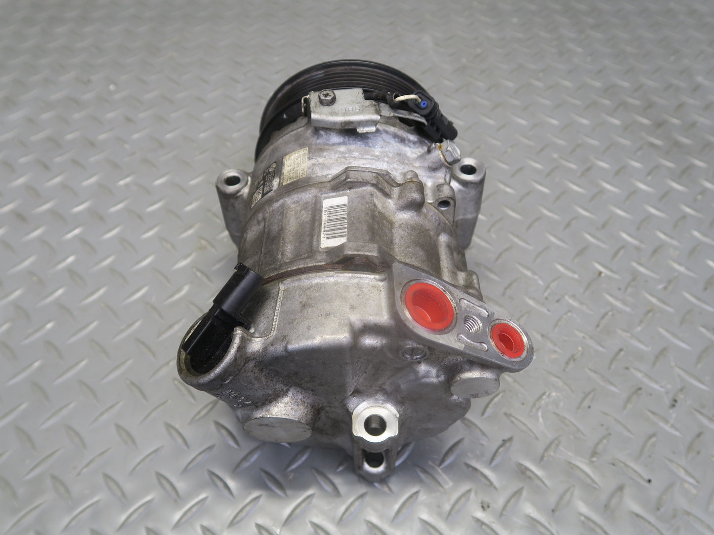 2017-2023 Alfa Romeo Stelvio 2.0L AWD A/C Air Condition Compressor 50540132