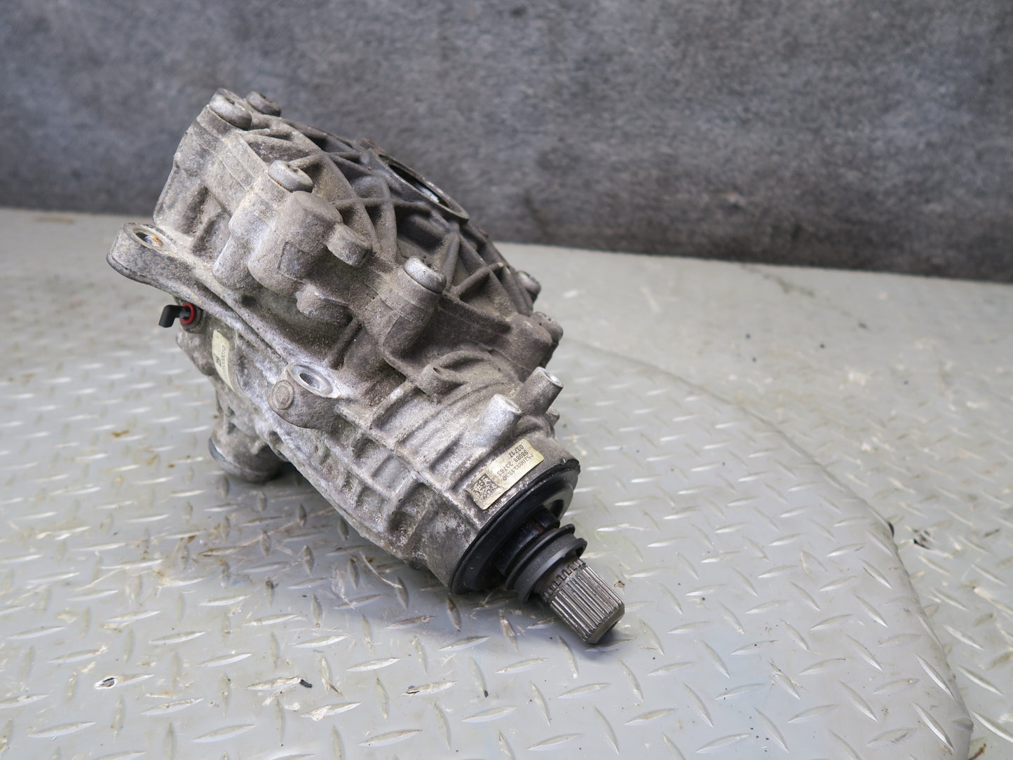 2017-2020 Maserati Levante M161 3.0L AWD Front Differential Carrier 6700321830