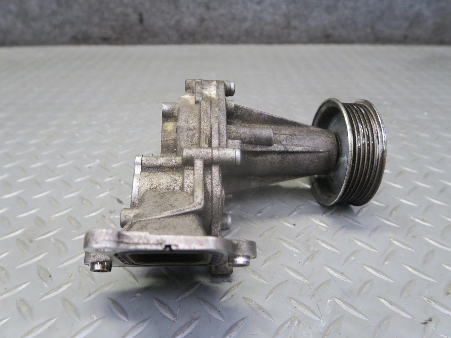2017-2019 Alfa Romeo Stelvio 2.0L AWD Engine Water Coolant Pump 88K Miles