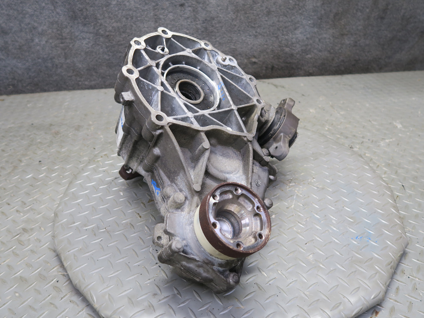 2017-2020 Maserati Levante M161 3.0L AWD Transfer Case Box w Motor 670038072 94k