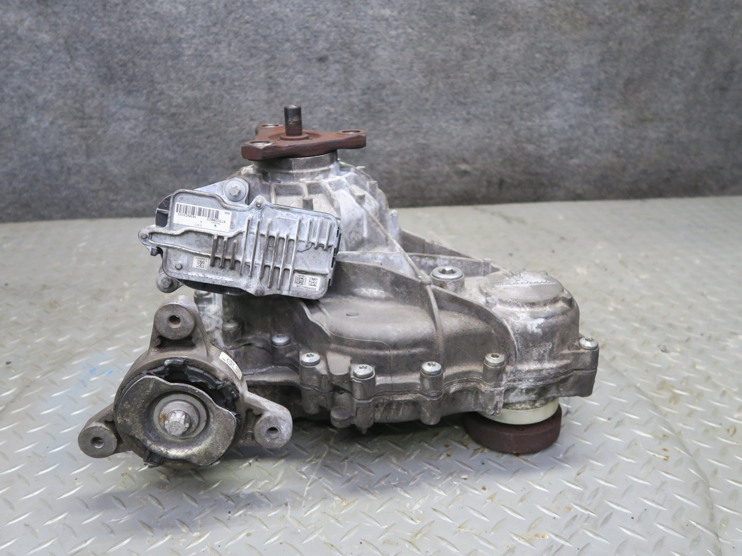 2017-2020 Maserati Levante M161 3.0L AWD Transfer Case Box w Motor 670038072 94k