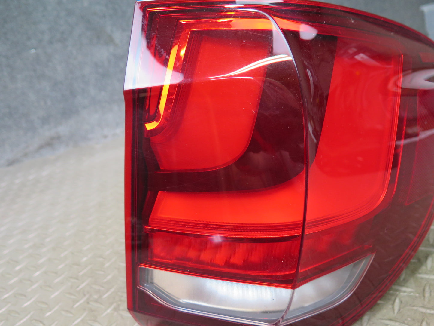 2014-2018 BMW F15 X5 Rear Right Passenger Side LED Quarter Tail Light Lamp