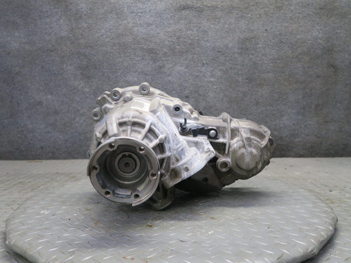 2017-2019 Alfa Romeo Stelvio 2.0L AWD Transfer Case Box 88K Miles