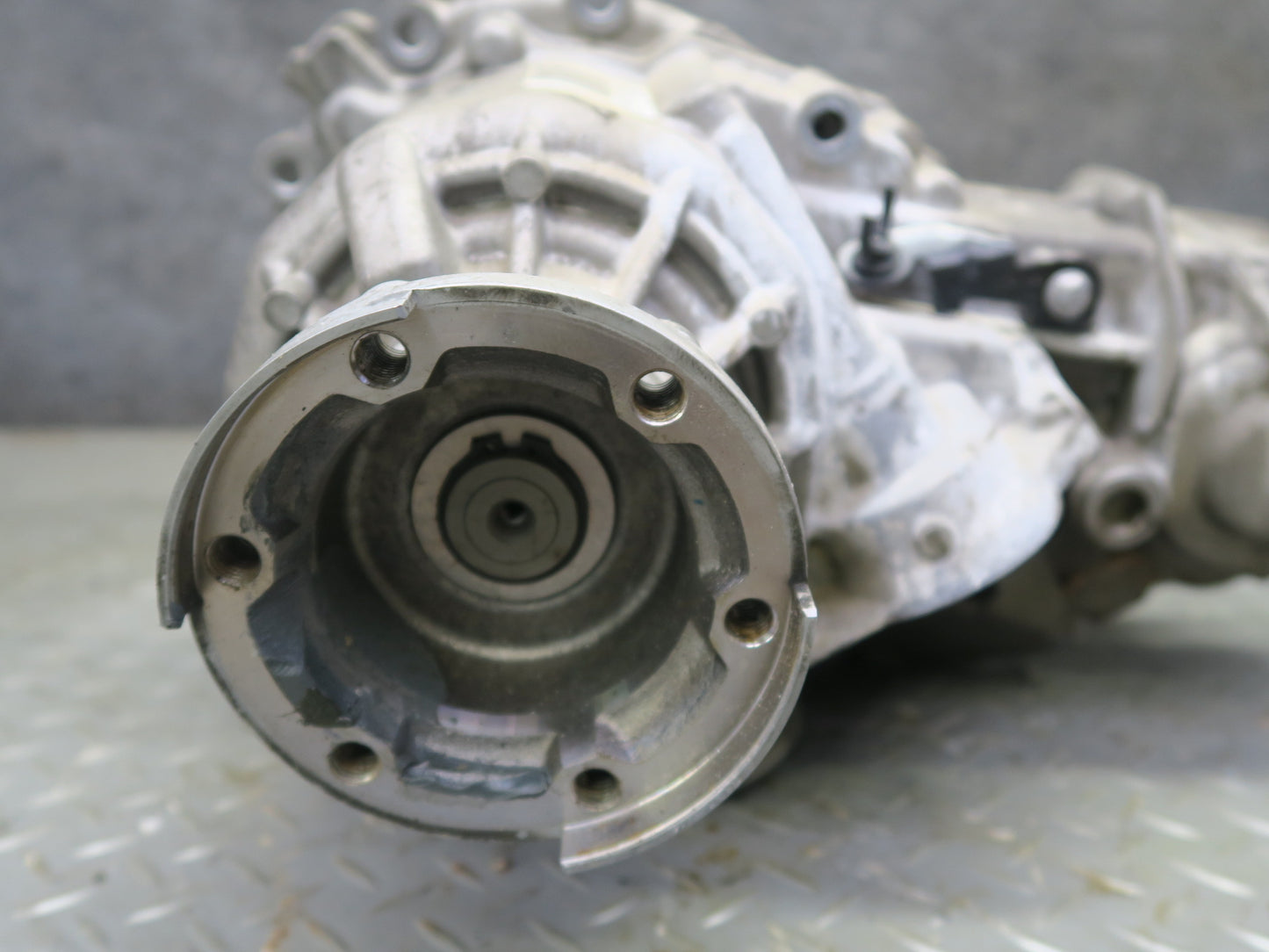 2017-2019 Alfa Romeo Stelvio 2.0L AWD Transfer Case Box 88K Miles