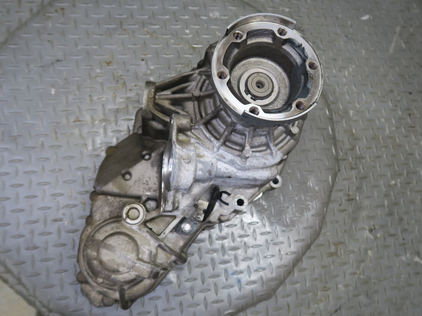 2017-2019 Alfa Romeo Stelvio 2.0L AWD Transfer Case Box 88K Miles