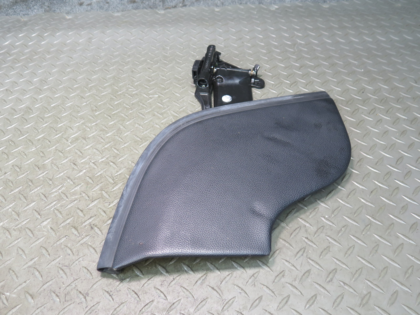 03-06 Mercedes R230 SL Convertible Rear Left & Right TOP Roof Flap Cover Set OEM