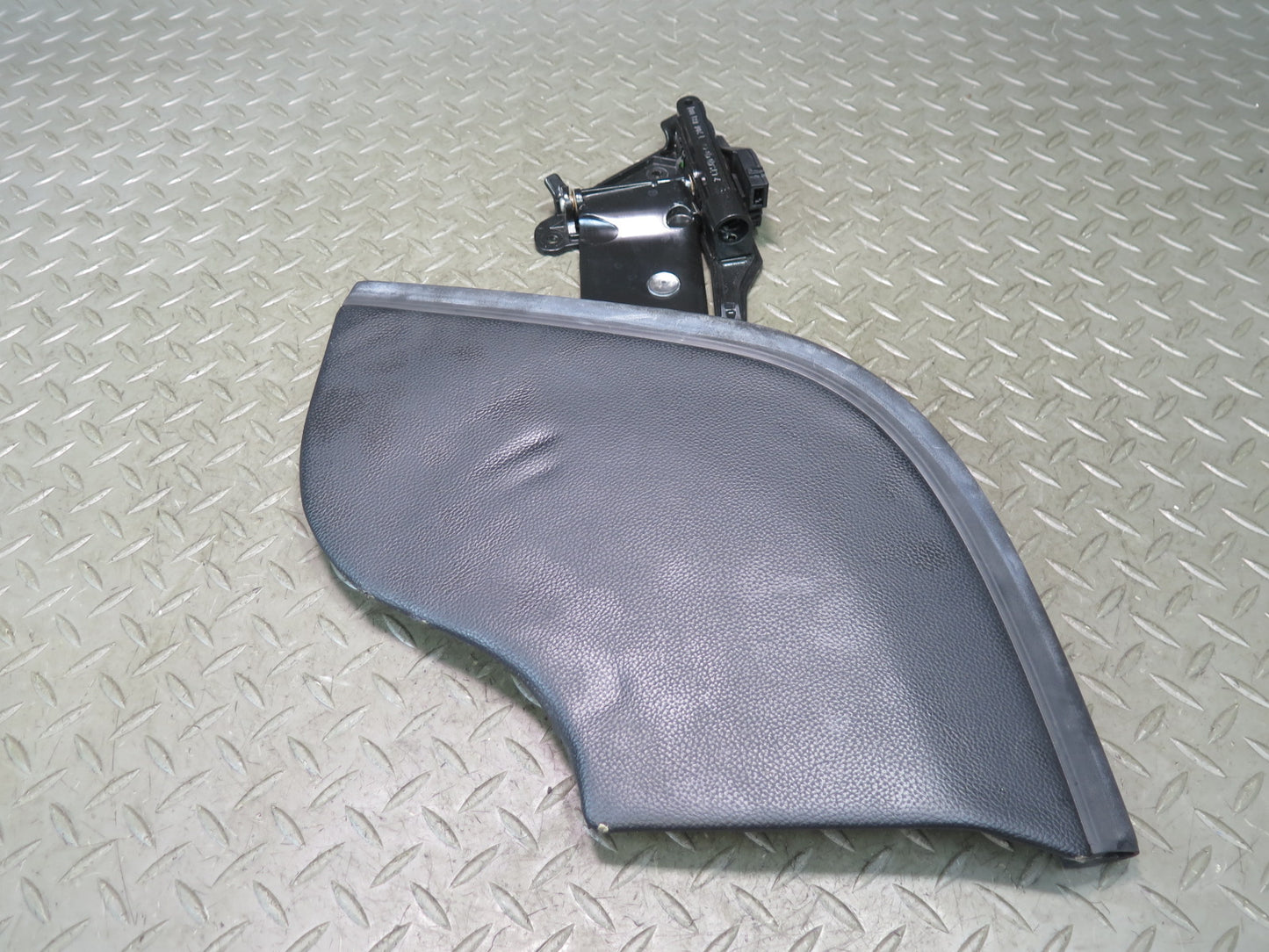 03-06 Mercedes R230 SL Convertible Rear Left & Right TOP Roof Flap Cover Set OEM