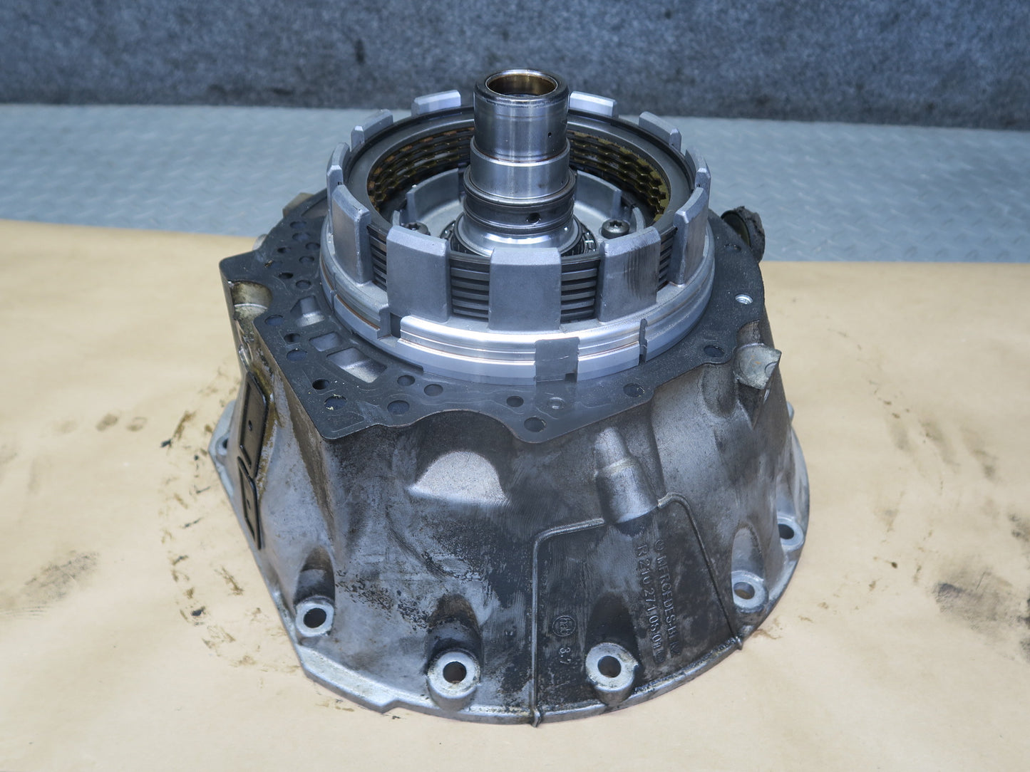 2002-2005 Mercedes W463 G500 722.630 A/T Transmission Bell Housing w Oil Pump