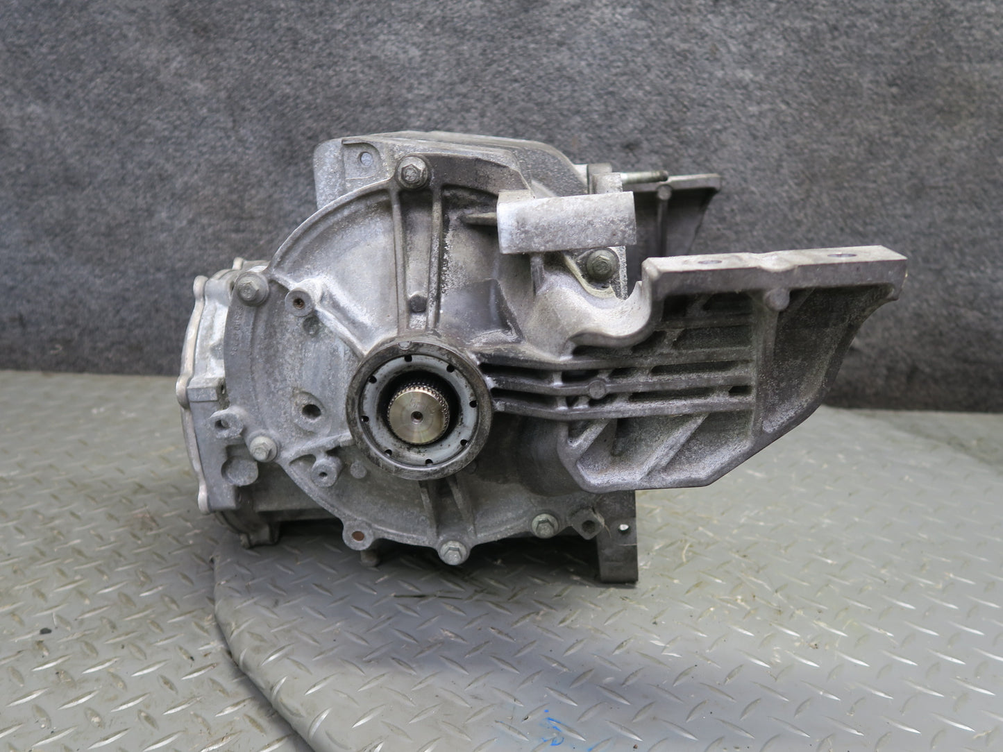 06-07 Chevrolet Corvette C6 Rear Differential Carrier 2:56 Ratio 12583200 OEM