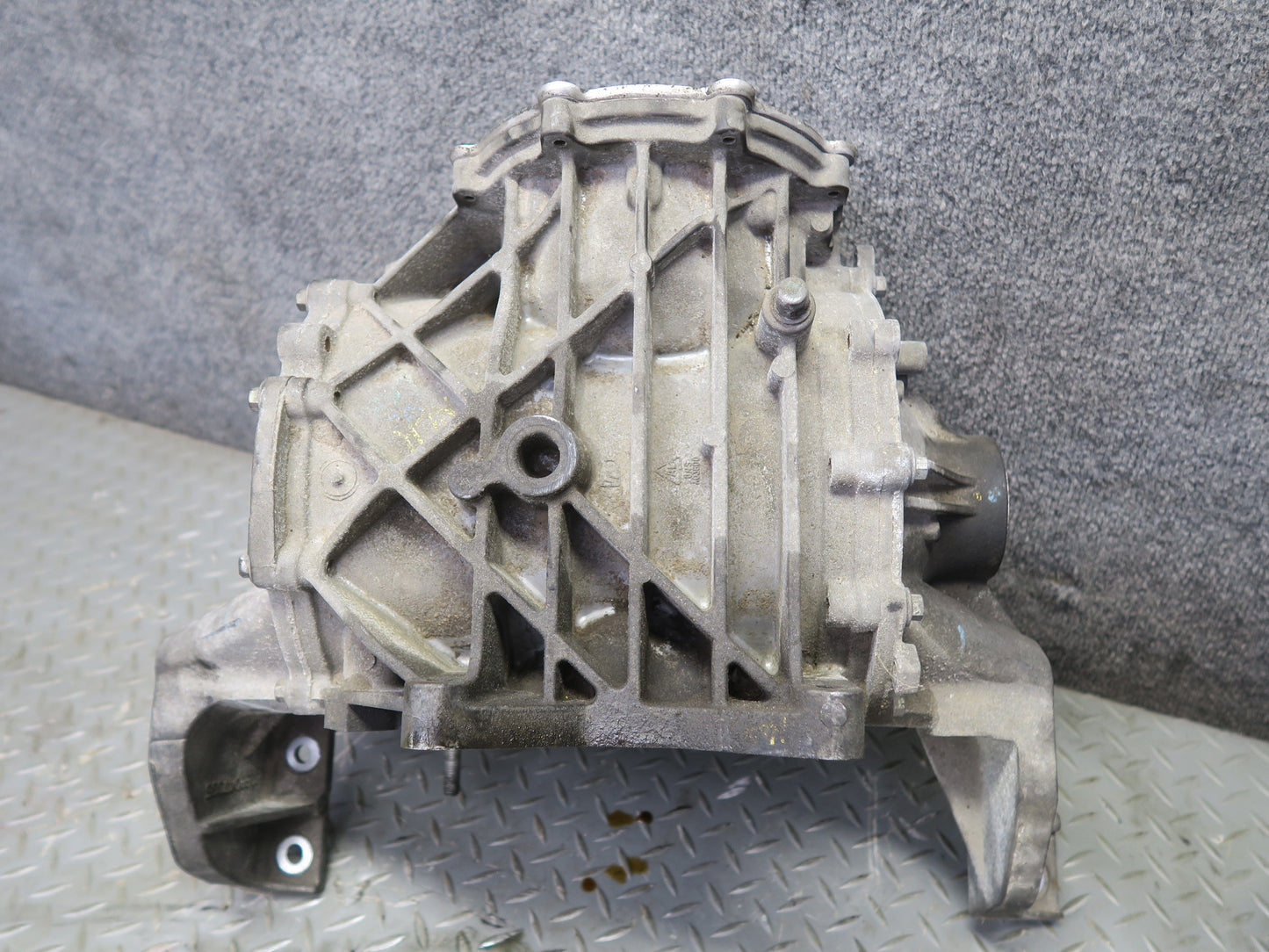 06-07 Chevrolet Corvette C6 Rear Differential Carrier 2:56 Ratio 12583200 OEM