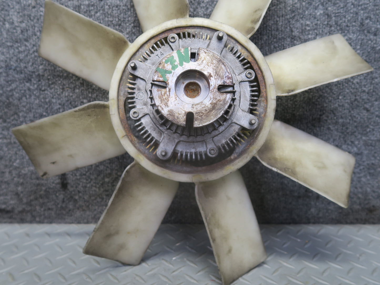84-89 Nissan Z31 300ZX 3.0L VG30 Engine Cooling Fan Blade & Clutch OEM