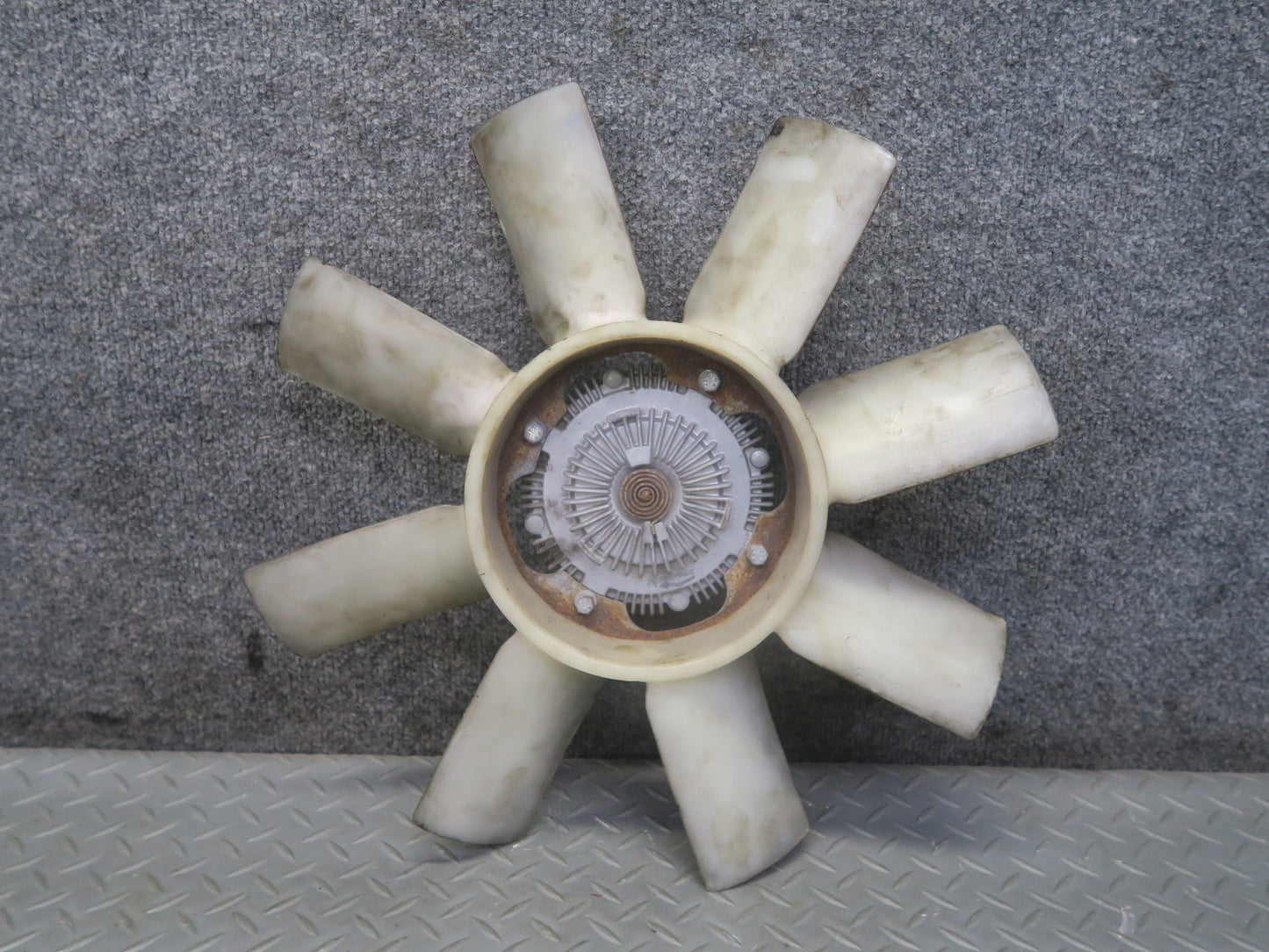 84-89 Nissan Z31 300ZX 3.0L VG30 Engine Cooling Fan Blade & Clutch OEM