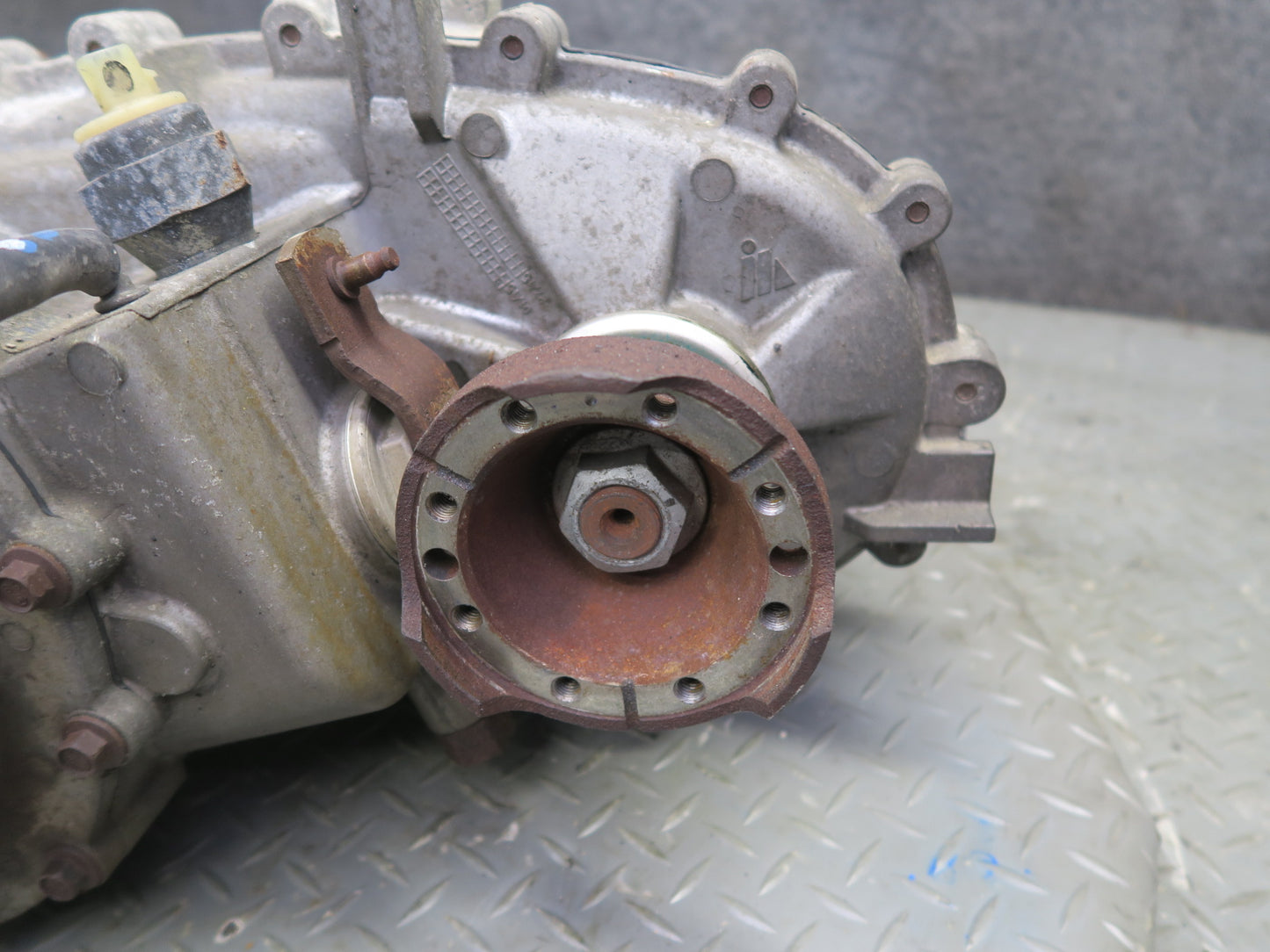 12-17 Jeep Wrangler JK 3.6L A/T Rock-trac 4:1 Transfer Case 75K 52123503AB OEM