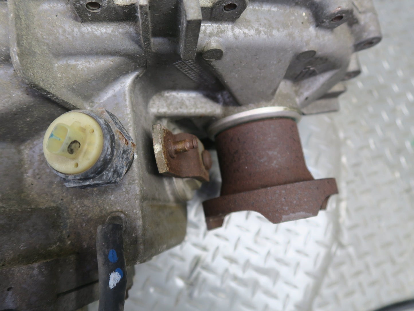 12-17 Jeep Wrangler JK 3.6L A/T Rock-trac 4:1 Transfer Case 75K 52123503AB OEM