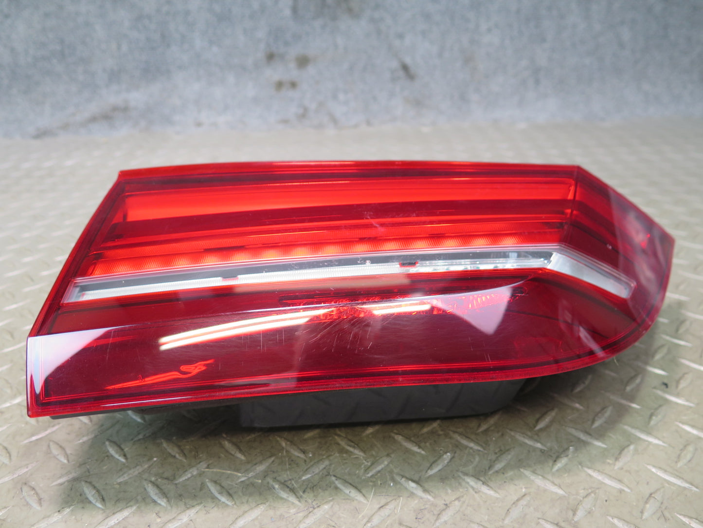 2014-2018 BMW F15 X5 Rear Left & Right Inner Trunk Lid Tail Light Lamp Set of 2