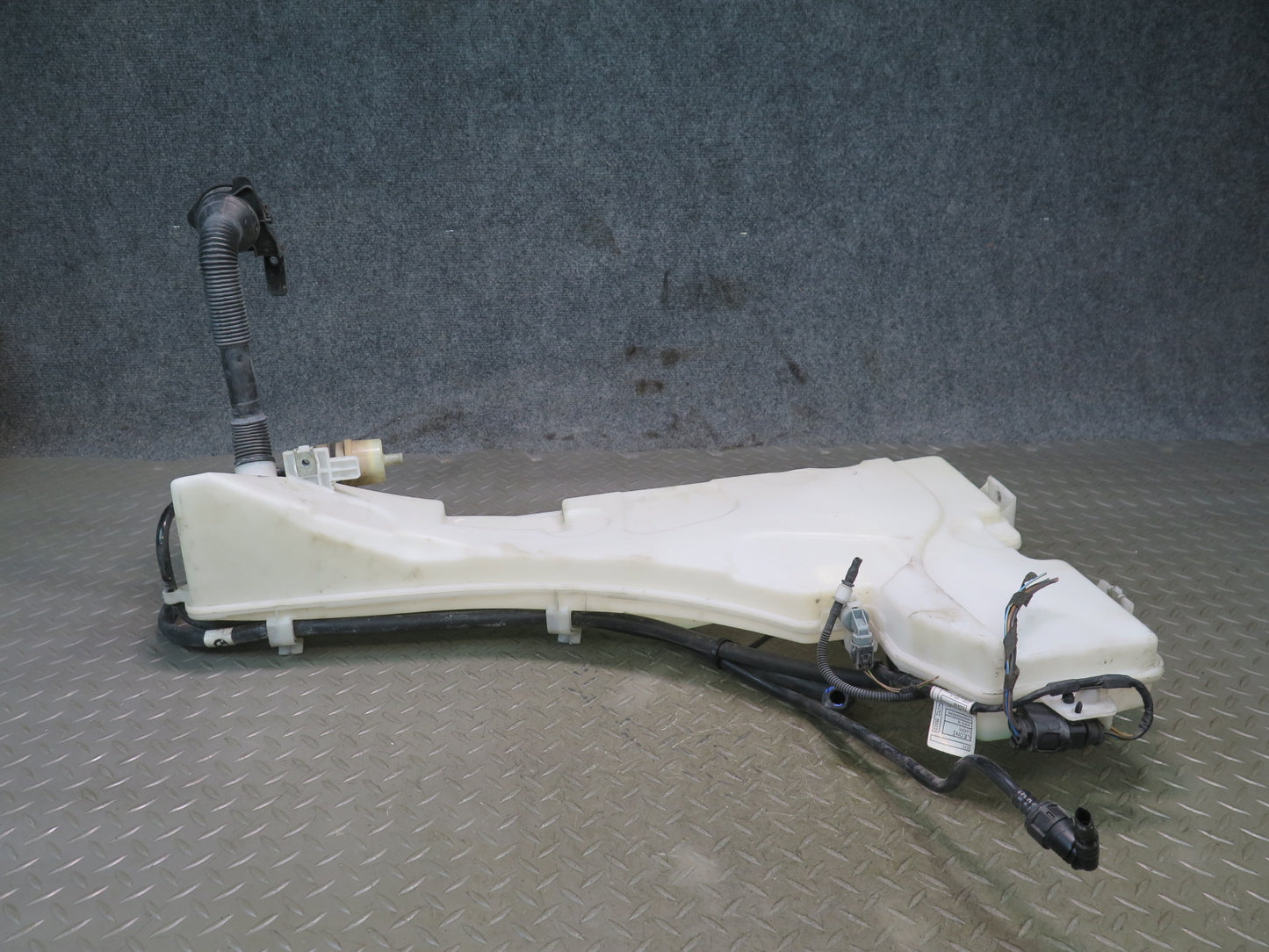 2008-2014 BMW E71 E72 X6 X6M Windshield Washer Fluid Reservoir Tank w Pump