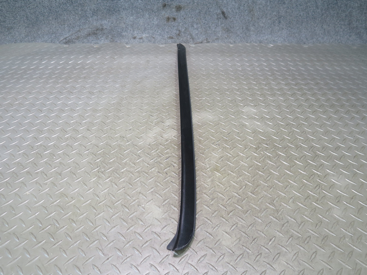 08-14 BMW E71 E72 X6 Front Windshield A Pillar Exterior Trim Molding Set of 2