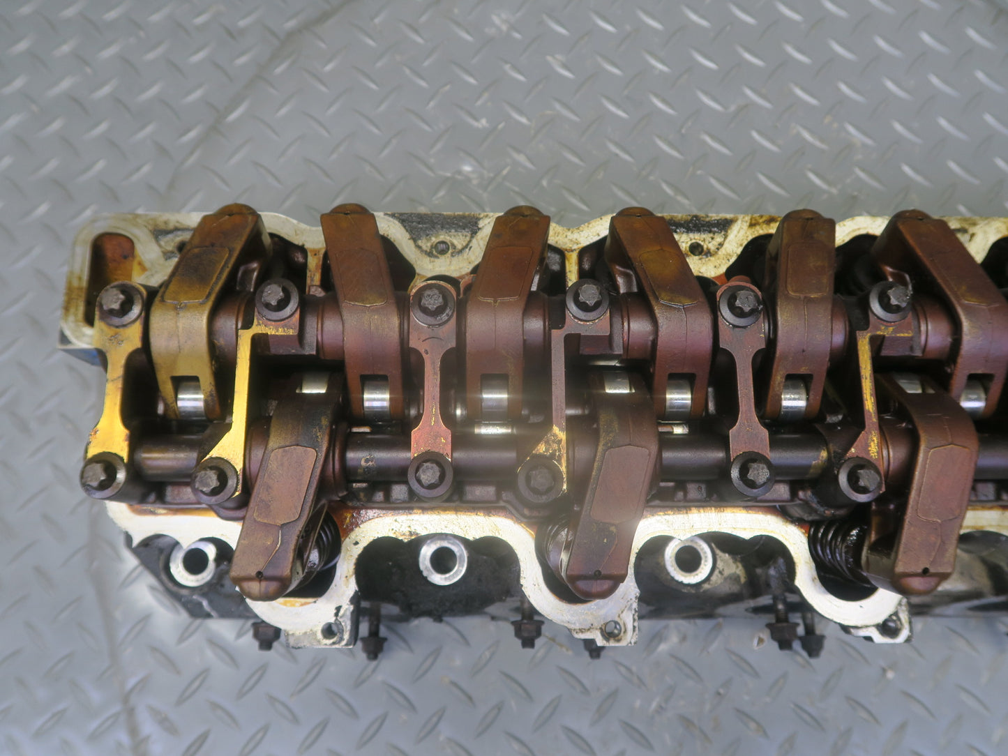 02-05 Mercedes W463 G500 M113 Engine Right Cylinder Head w Camshaft 1130161701