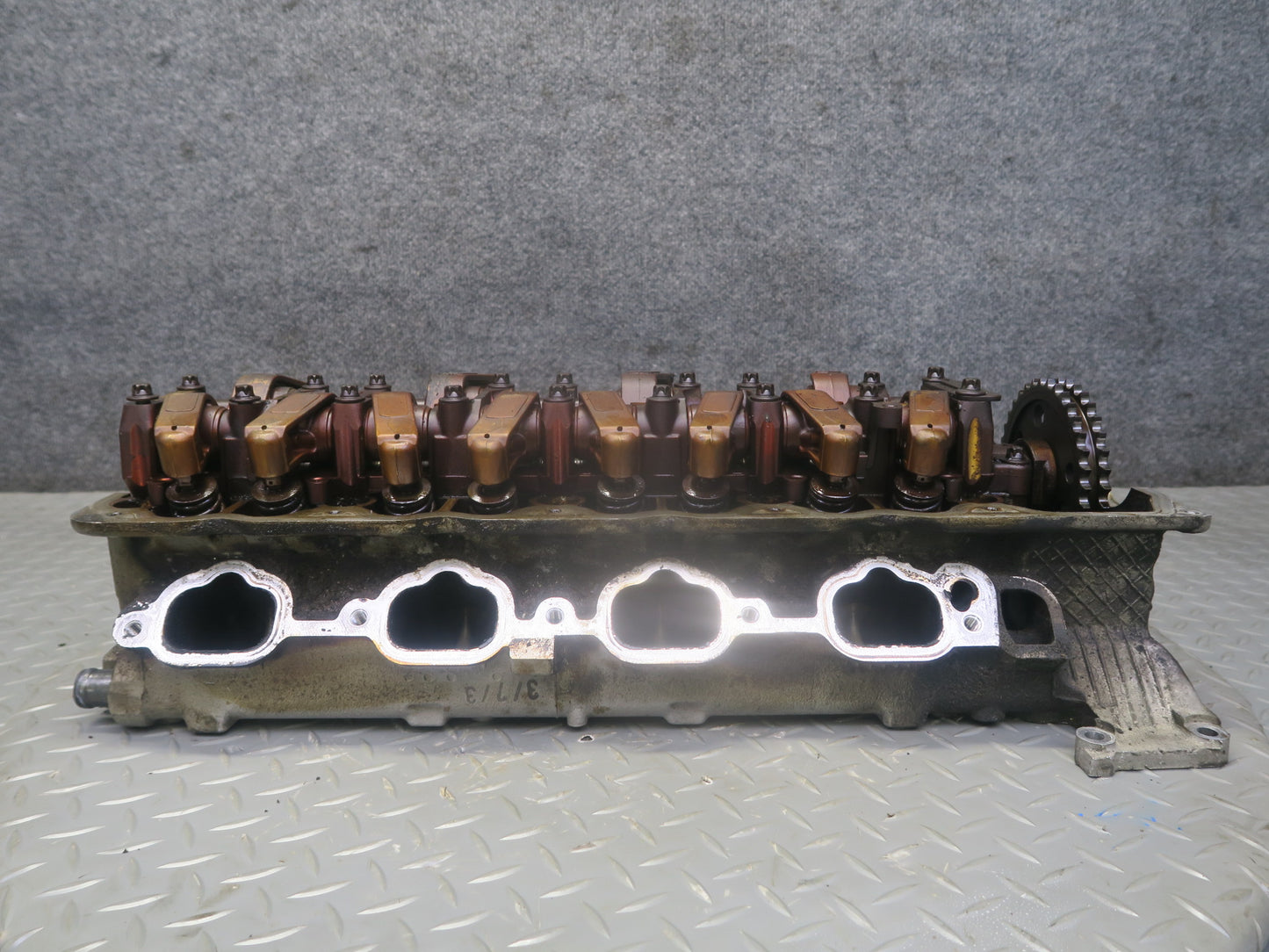 02-05 Mercedes W463 G500 M113 Engine Left Cylinder Head w Camshaft 1130161601