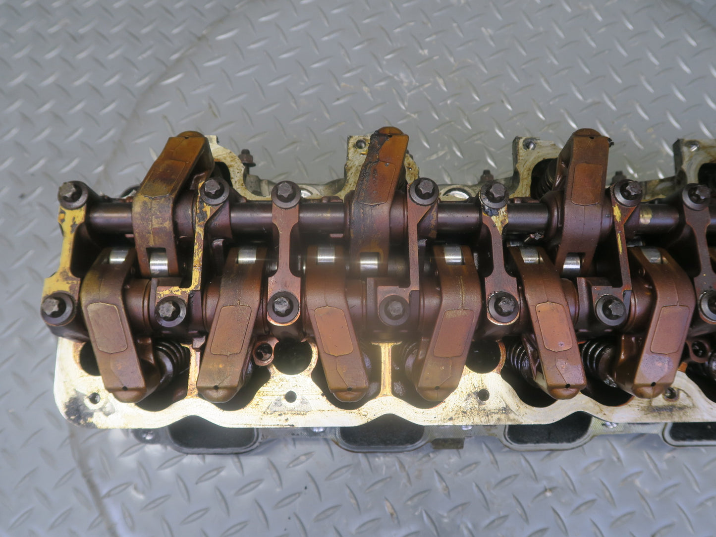 02-05 Mercedes W463 G500 M113 Engine Left Cylinder Head w Camshaft 1130161601