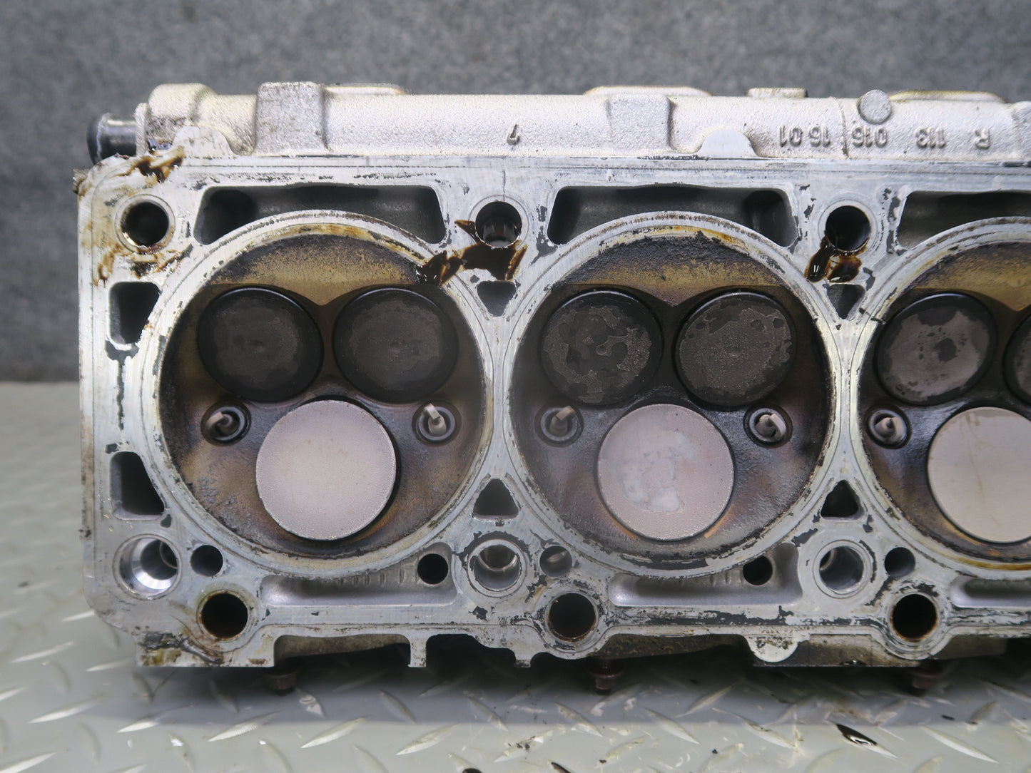 02-05 Mercedes W463 G500 M113 Engine Left Cylinder Head w Camshaft 1130161601