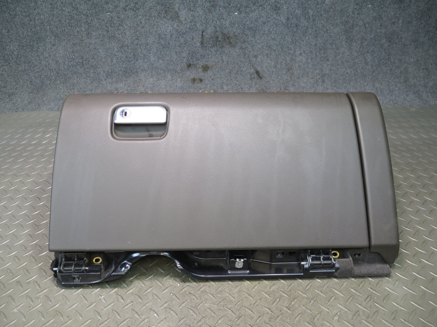 2011-2018 Porsche Cayenne 958 Front Right Dash Glove Box Compartment Storage