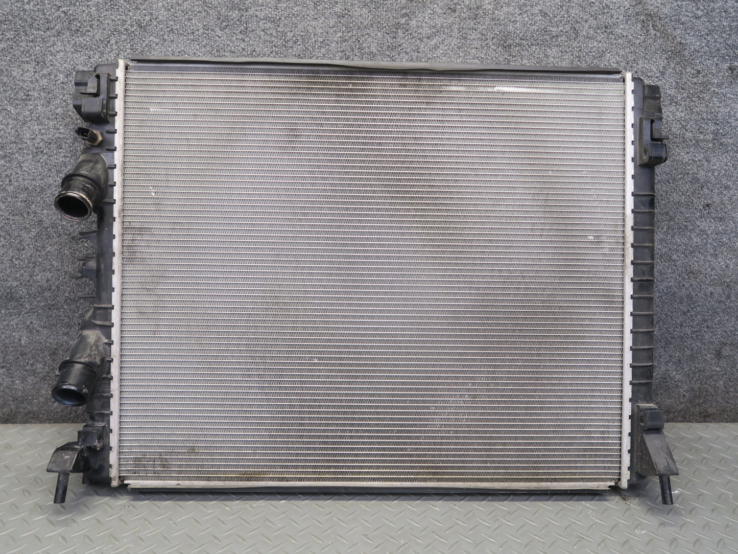 2017-2020 Maserati Levante M161 3.0L Engine Cooling Radiator 16485982