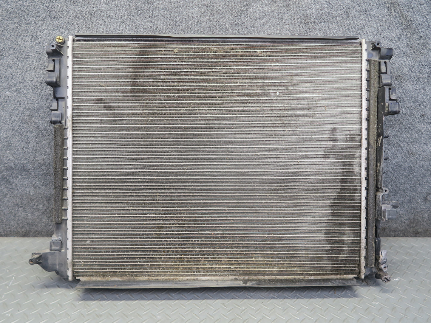 2017-2020 Maserati Levante M161 3.0L Engine Cooling Radiator 16485982