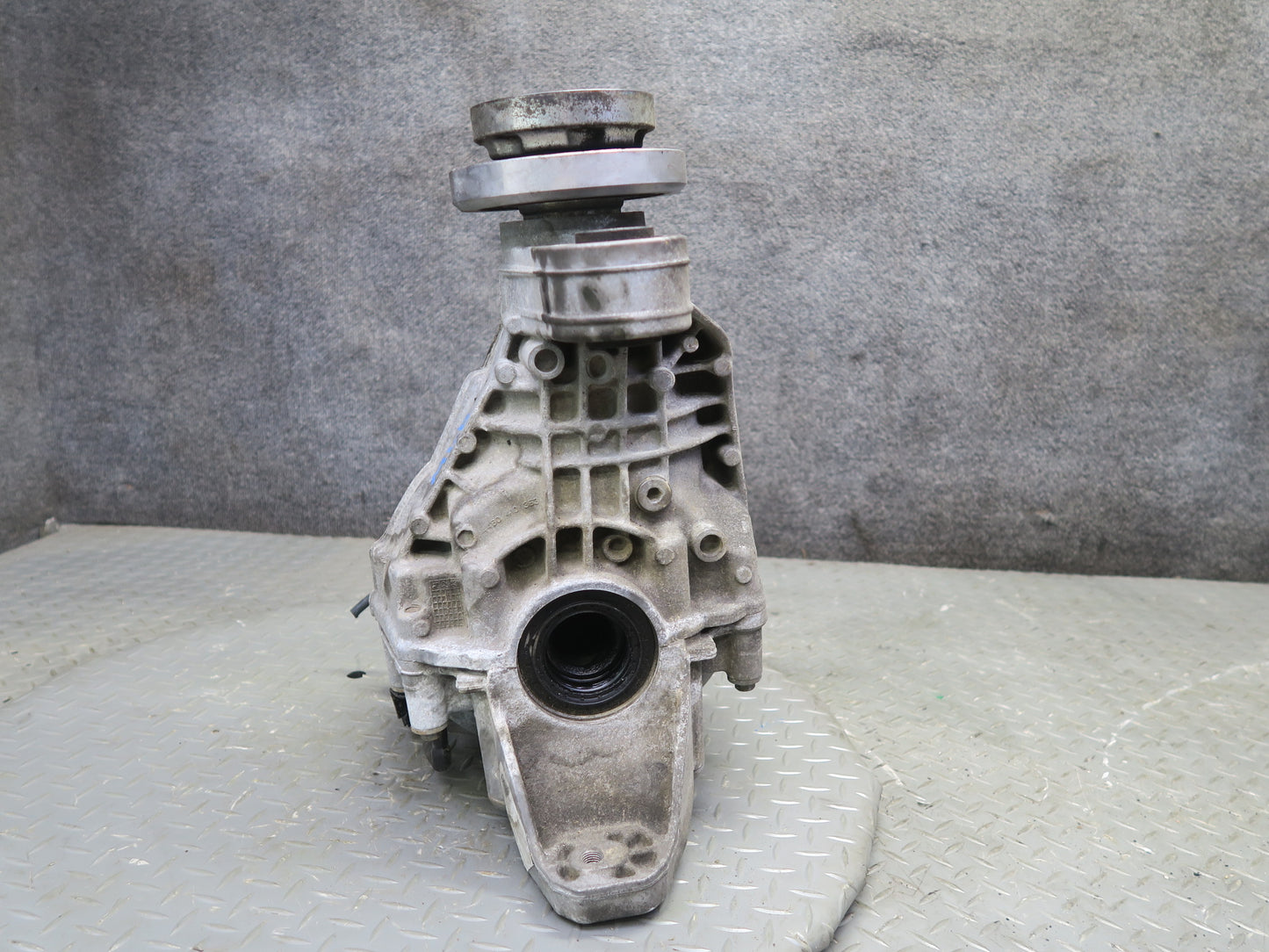 2017-2020 Maserati Levante M161 3.0L AWD Rear Differential Carrier 2.80 Ratio