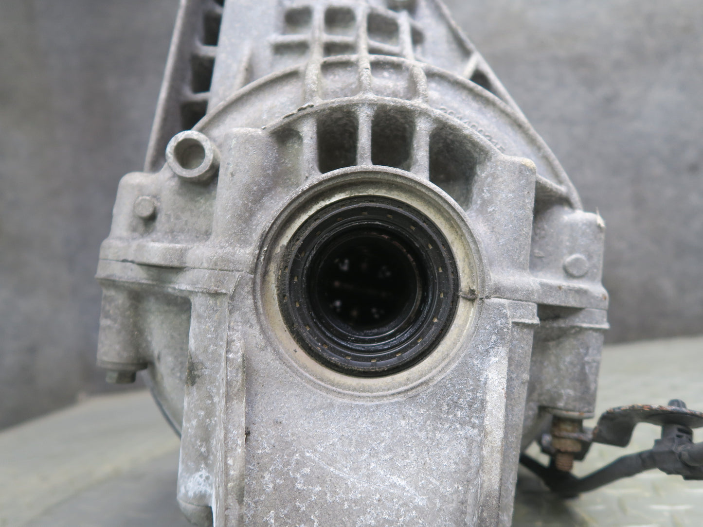 2017-2020 Maserati Levante M161 3.0L AWD Rear Differential Carrier 2.80 Ratio