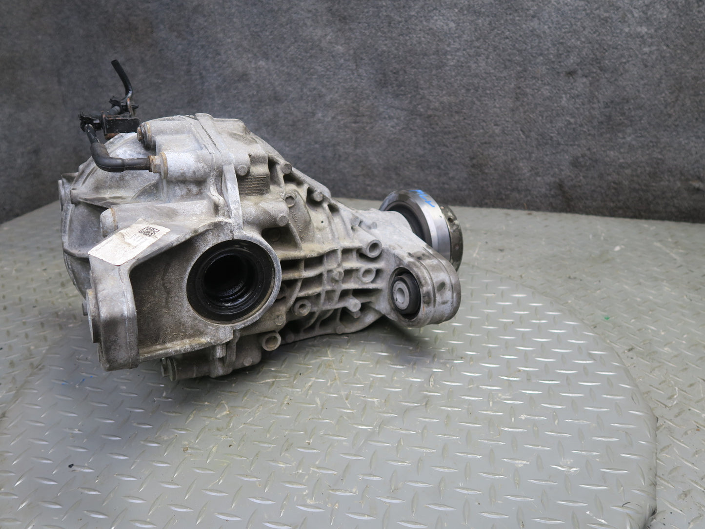 2017-2020 Maserati Levante M161 3.0L AWD Rear Differential Carrier 2.80 Ratio