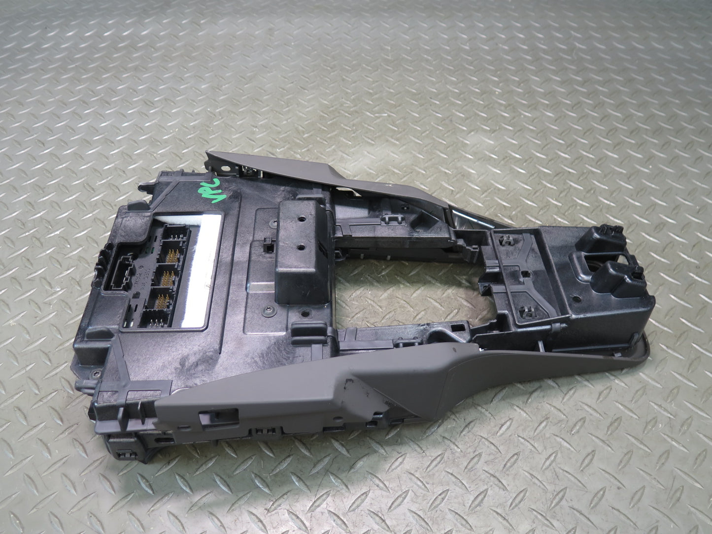 2016 Porsche Cayenne 958.2 E-hybrid Center Console Climate Control Switch Panel