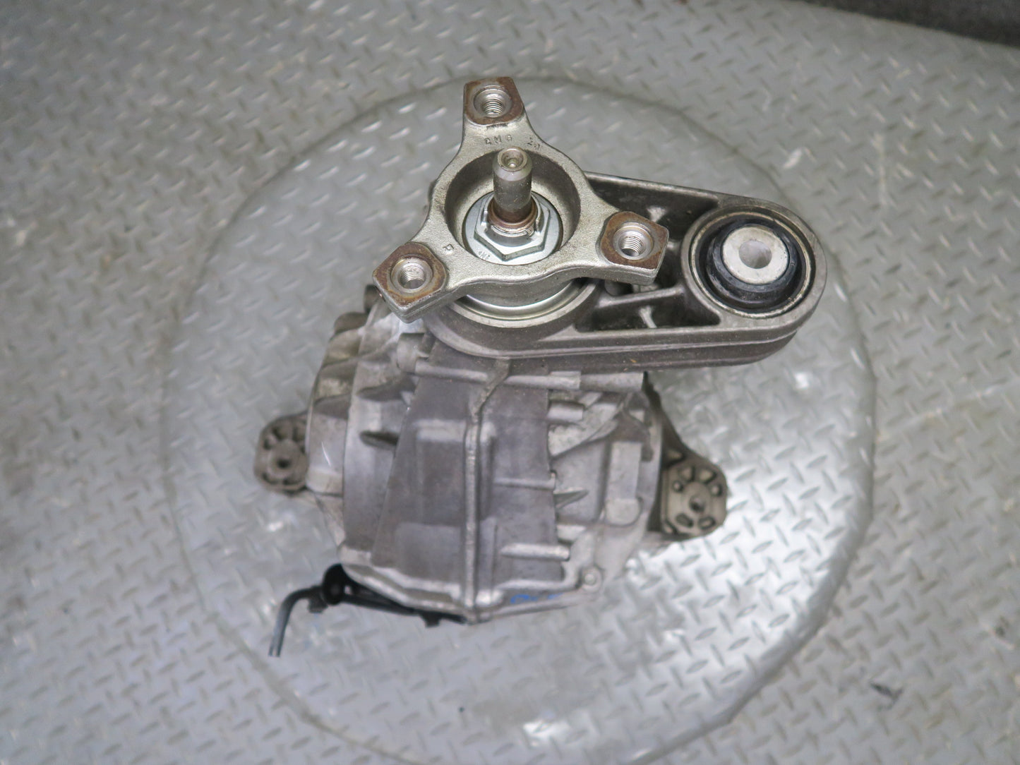 17-23 Alfa Romeo Stelvio Q4 2.0L AWD Rear Differential Axle Carrier 3.73 Ratio