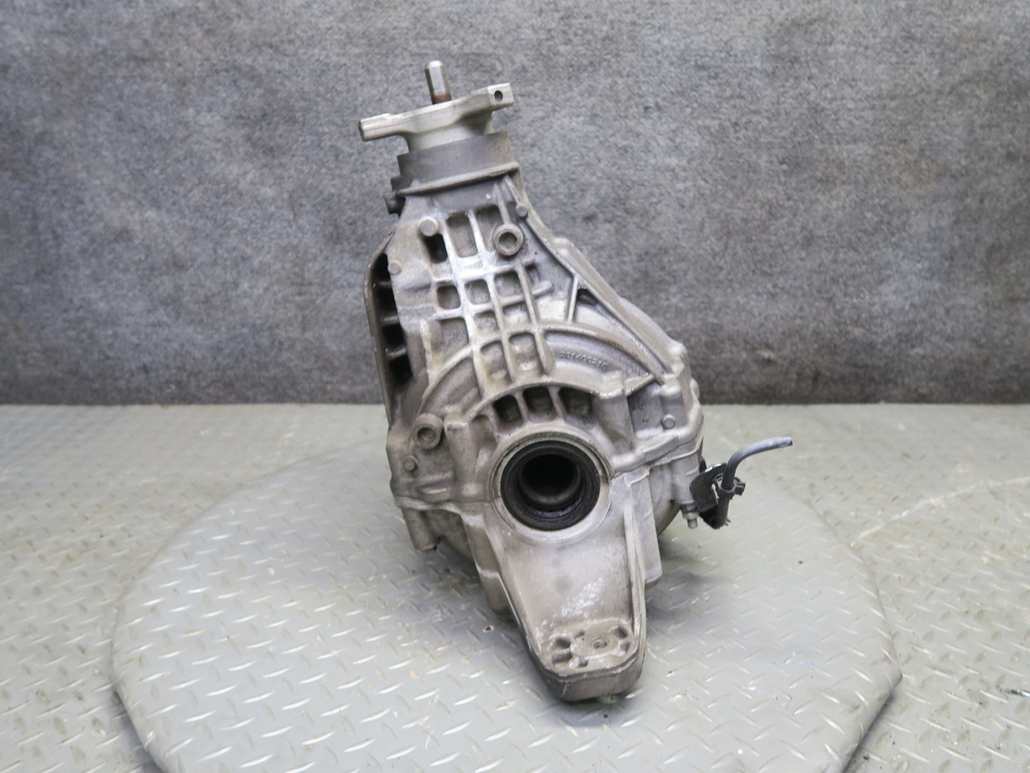 17-23 Alfa Romeo Stelvio Q4 2.0L AWD Rear Differential Axle Carrier 3.73 Ratio