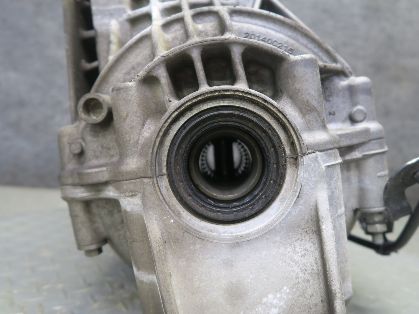 17-23 Alfa Romeo Stelvio Q4 2.0L AWD Rear Differential Axle Carrier 3.73 Ratio