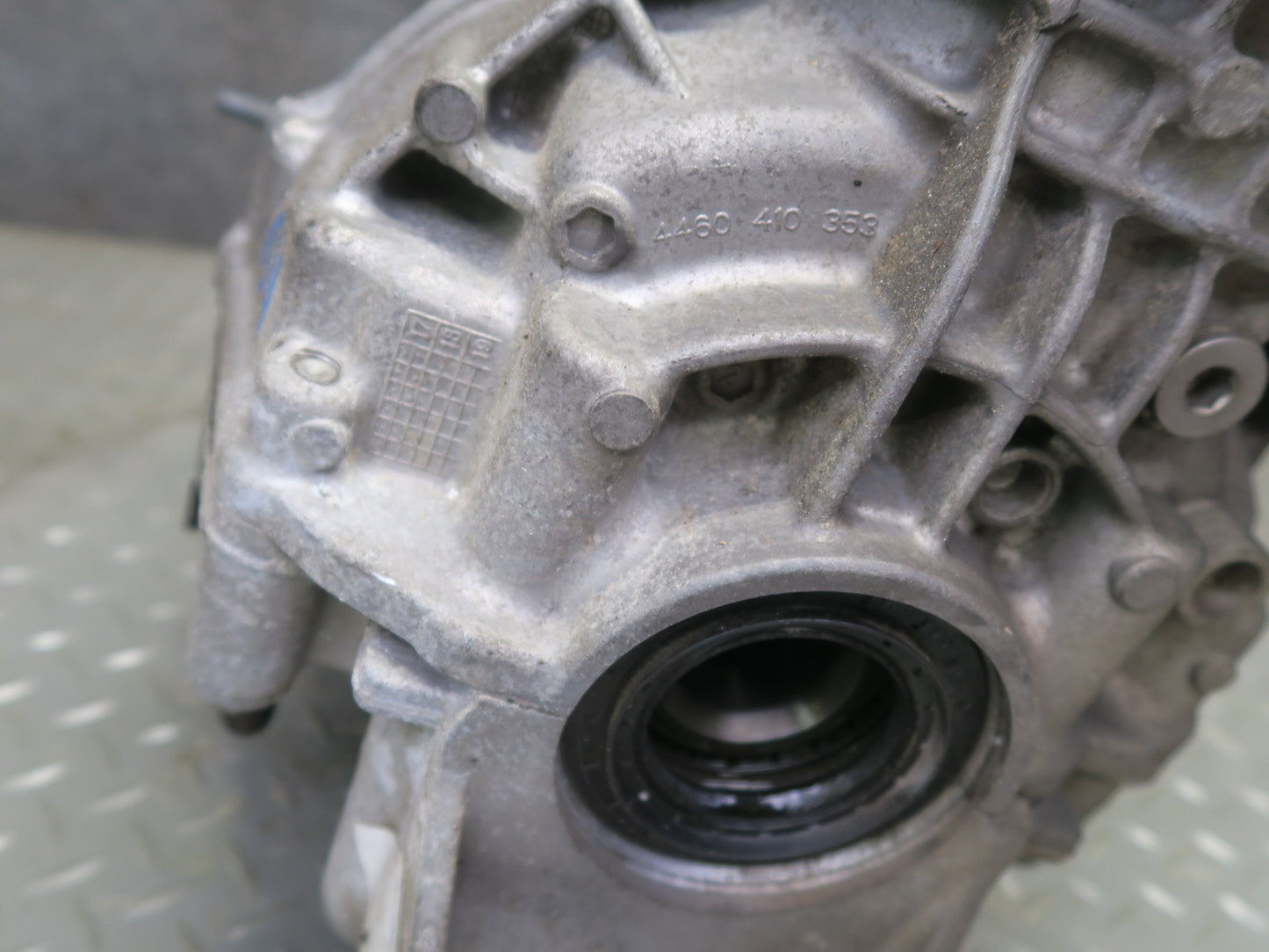 17-23 Alfa Romeo Stelvio Q4 2.0L AWD Rear Differential Axle Carrier 3.73 Ratio