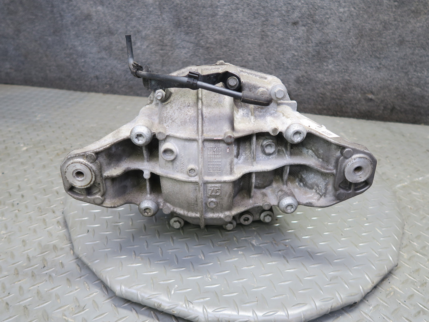 17-23 Alfa Romeo Stelvio Q4 2.0L AWD Rear Differential Axle Carrier 3.73 Ratio
