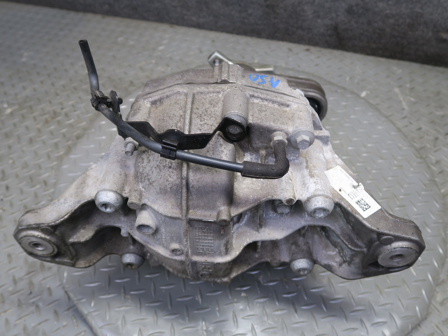 17-23 Alfa Romeo Stelvio Q4 2.0L AWD Rear Differential Axle Carrier 3.73 Ratio