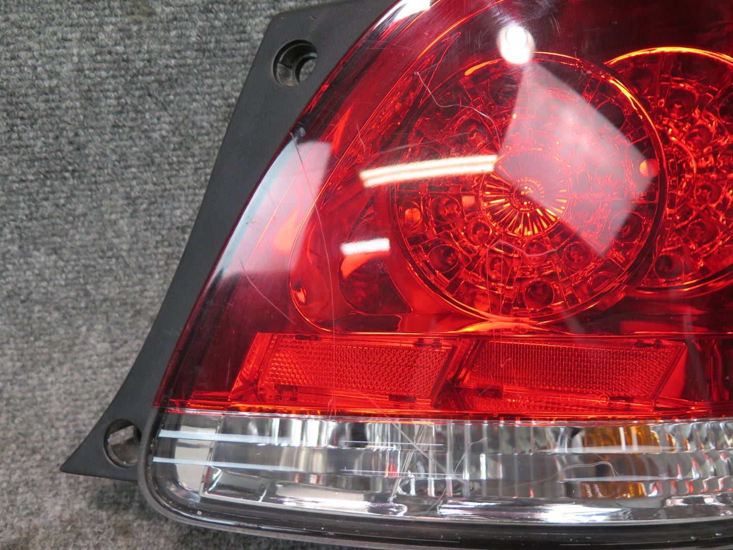01-05 Lexus GS300 GS430 Rear Right Outer Tail Light Lamp LED Eagle Eyes