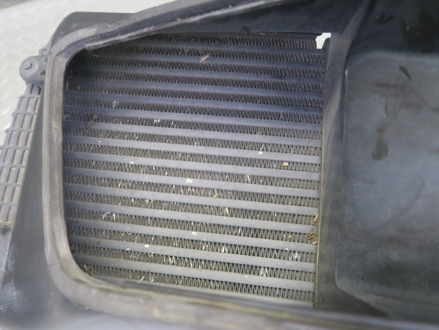 2017-2020 Maserati Levante M161 3.0L Right Intercooler Radiator w Shroud
