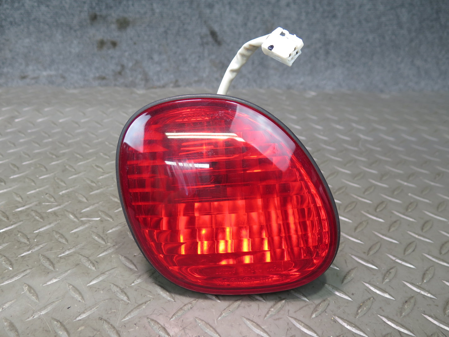 01-05 Lexus GS300 GS430 Set of 2 Rear Left & Right Inner Tail Light Lamp OEM