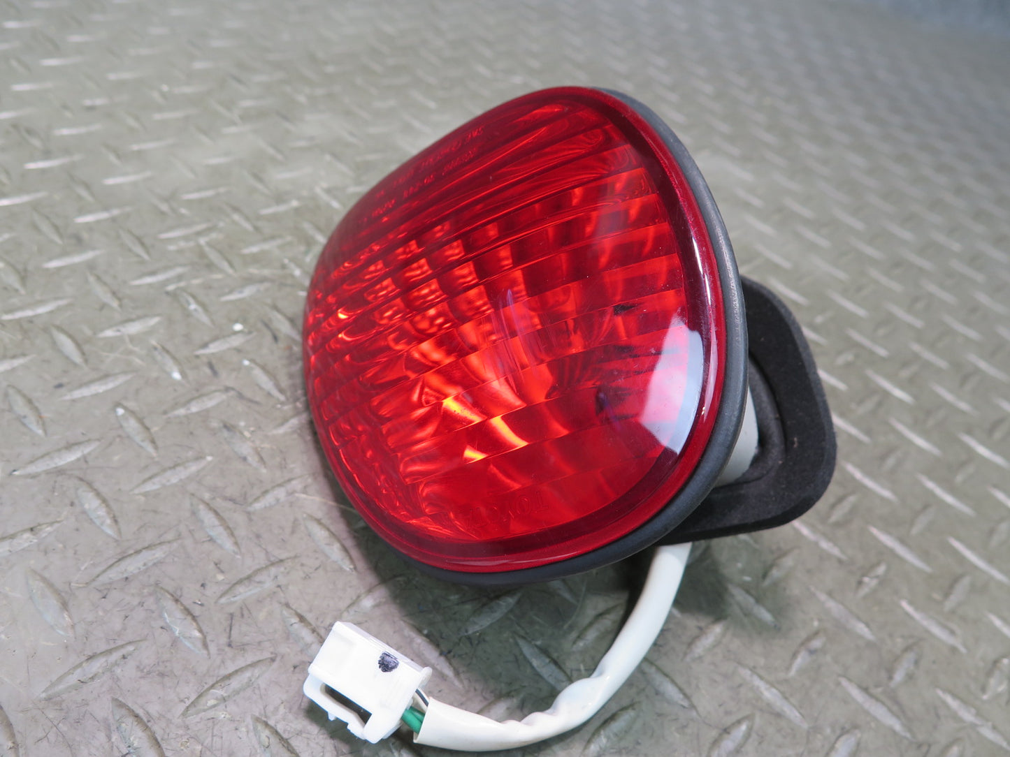 01-05 Lexus GS300 GS430 Set of 2 Rear Left & Right Inner Tail Light Lamp OEM