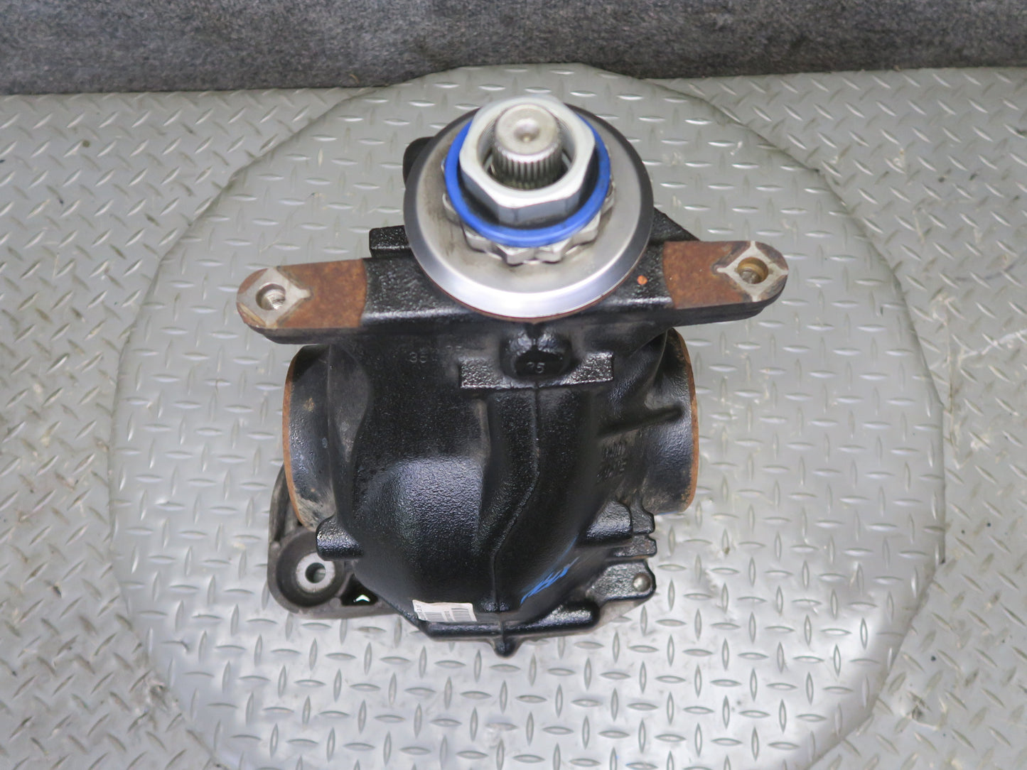 2014-2018 BMW F15 X5 3.0L 4.4L AWD Rear Axle Differential Carrier 3:15 Ratio 93K