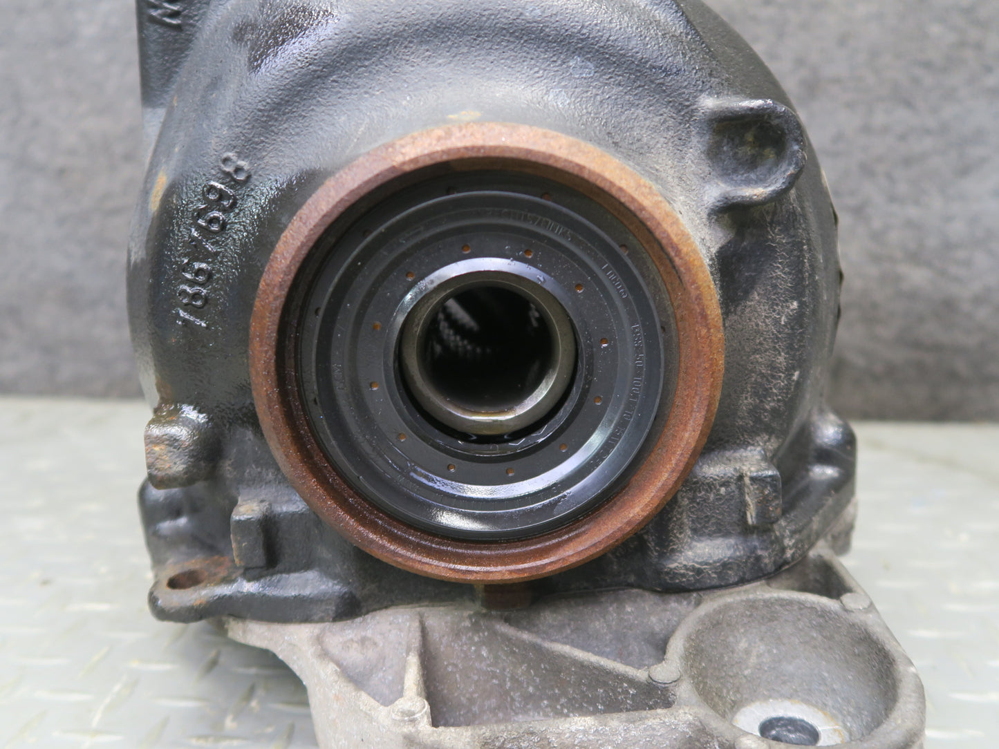 2014-2018 BMW F15 X5 3.0L 4.4L AWD Rear Axle Differential Carrier 3:15 Ratio 93K