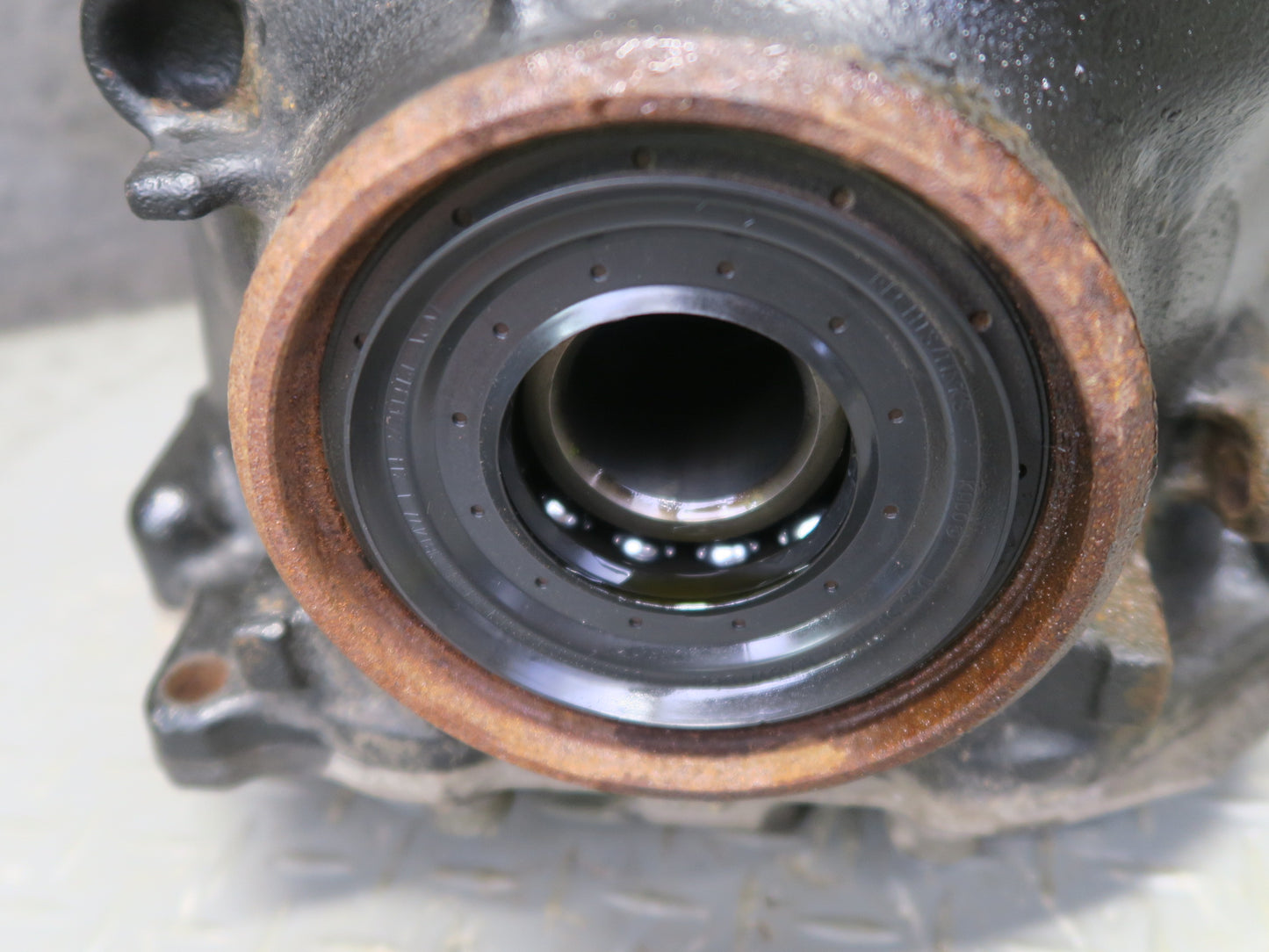 2014-2018 BMW F15 X5 3.0L 4.4L AWD Rear Axle Differential Carrier 3:15 Ratio 93K