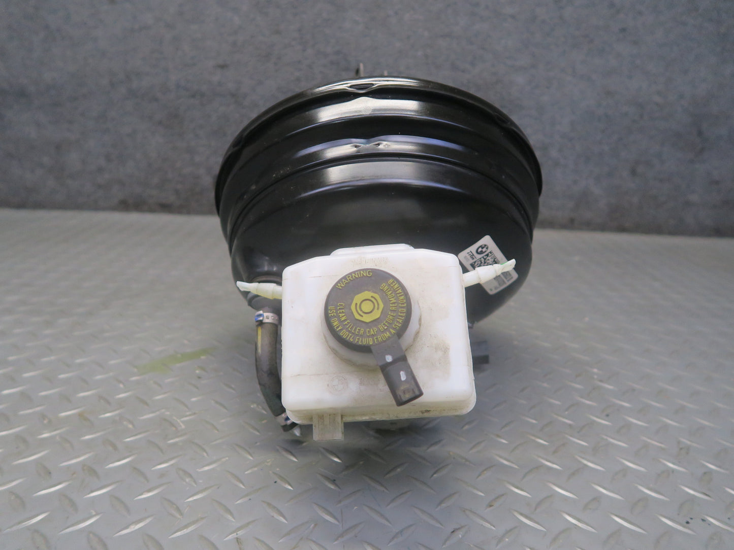 2014-2018 BMW F15 X5 3.0L 4.4L Brake Master Cylinder Booster Fluid Reservoir